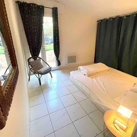 Holiday home Charmante Maison En Plein Coeur De *